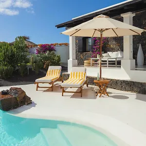 https://nicas-by-katis-villas.hotelsfuerteventura.org